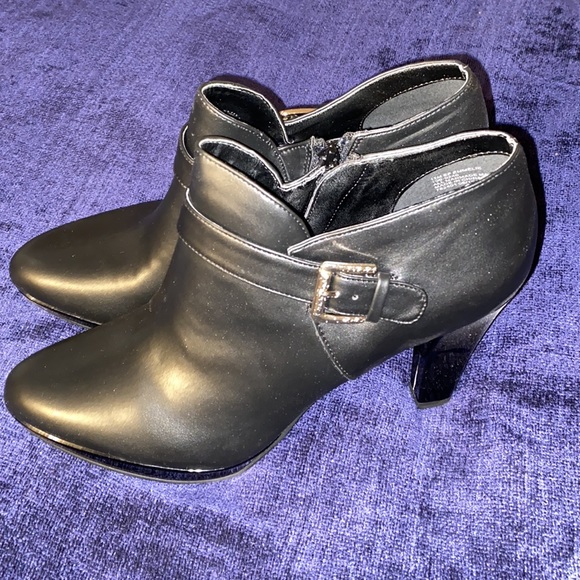 Booties - Picture 3 of 7